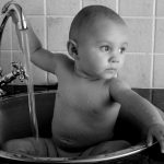 Niezbędne produkty do kąpieli niemowlaka